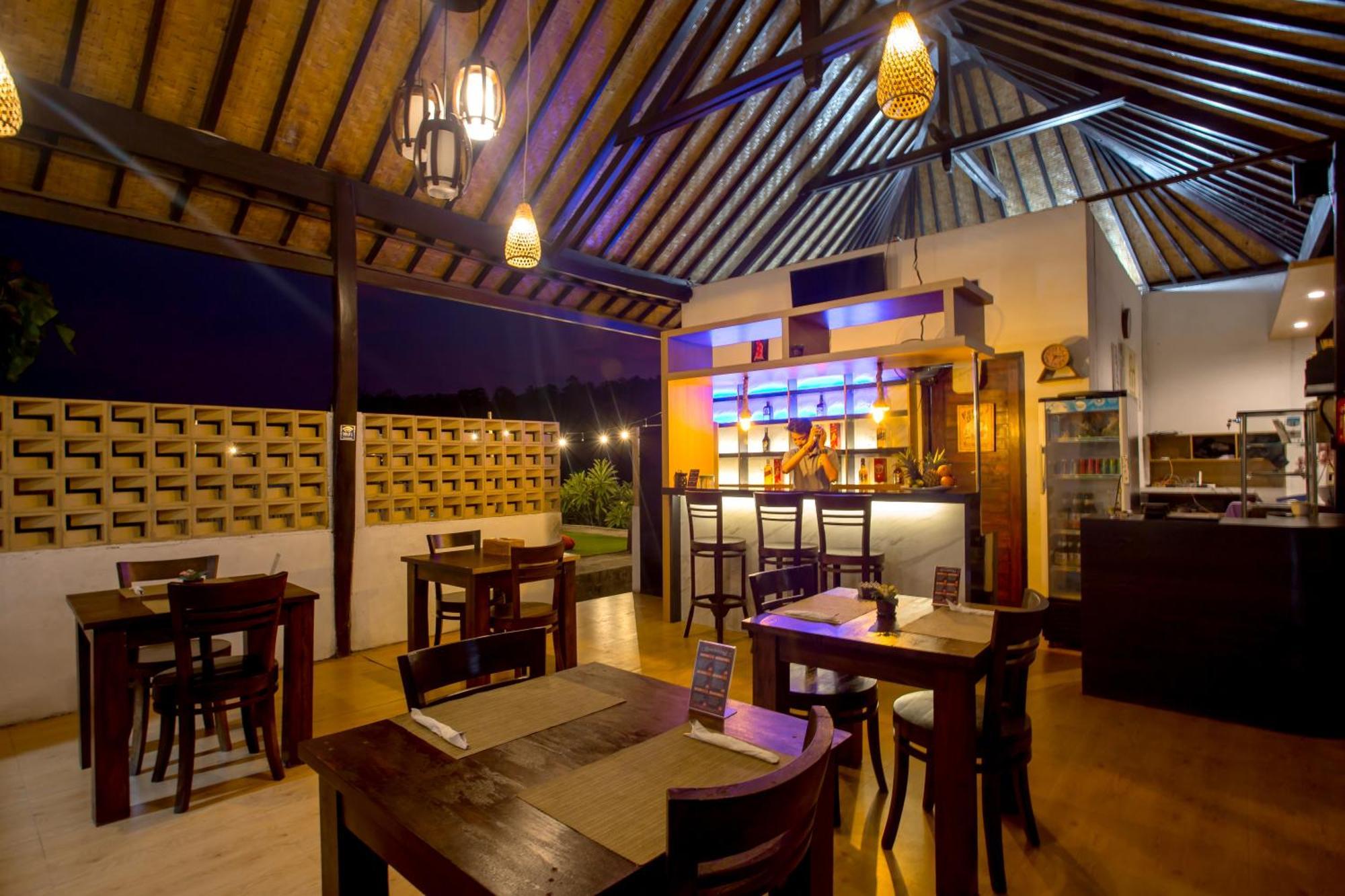 Abasan Hill Hotel And Spa Toyapakeh Extérieur photo