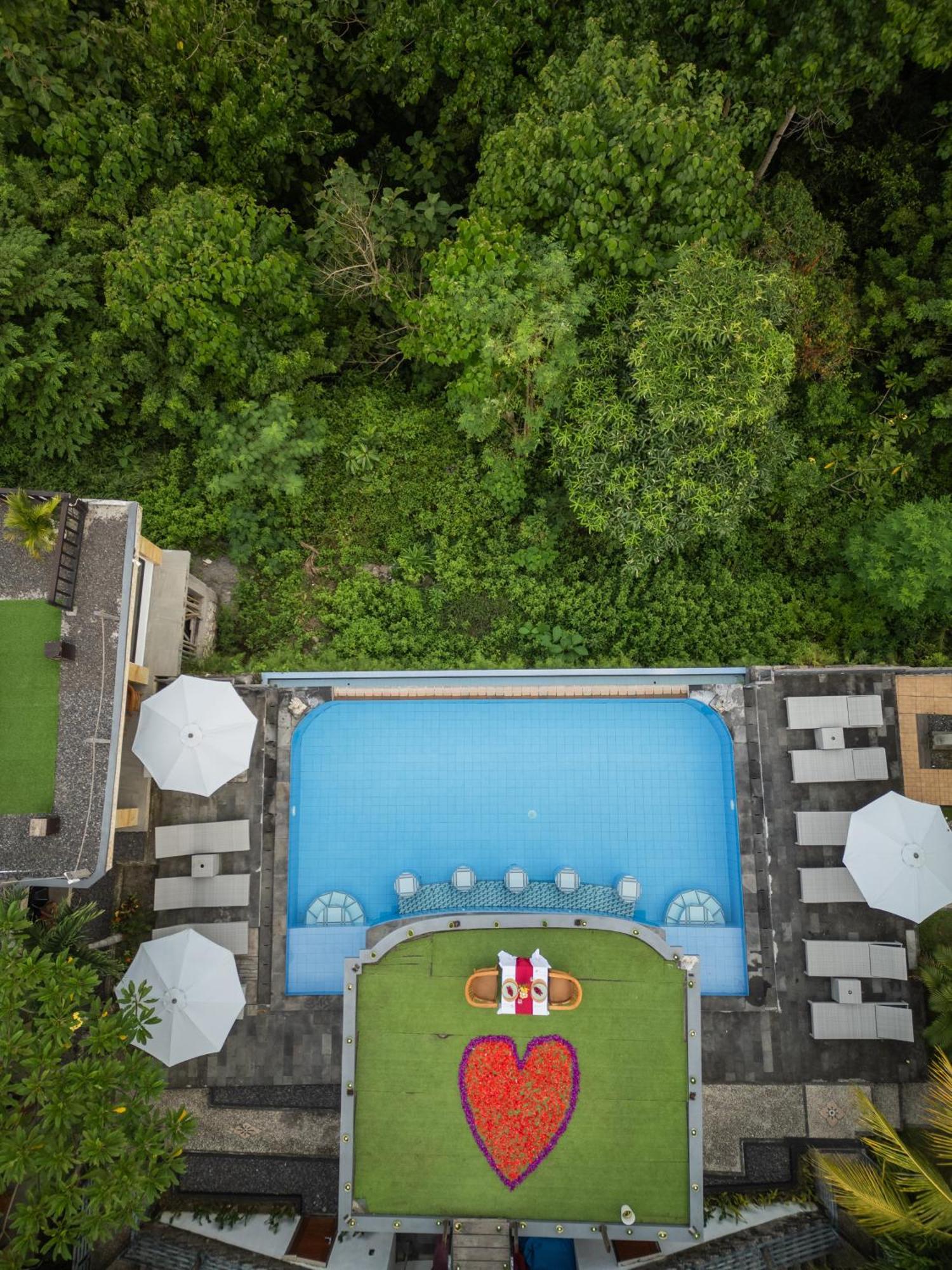 Abasan Hill Hotel And Spa Toyapakeh Extérieur photo